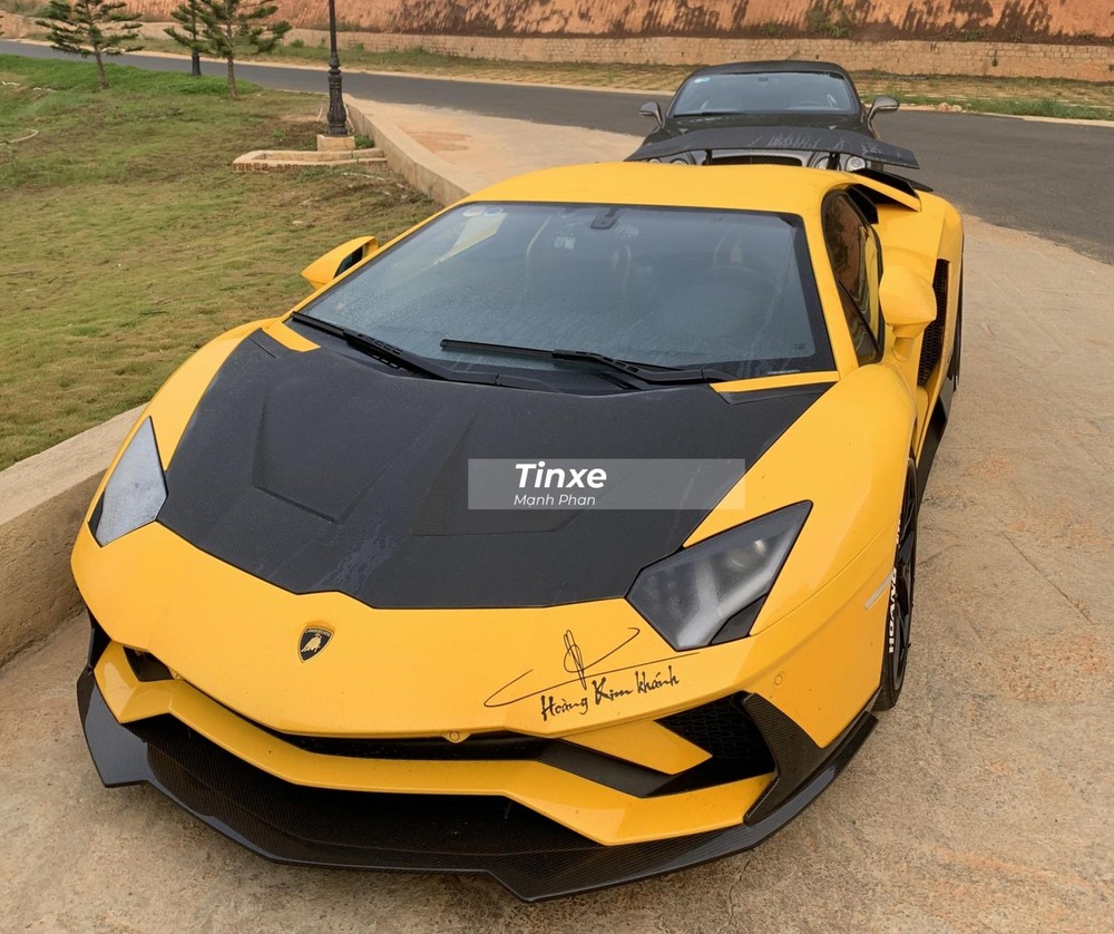 Cận cảnh vẻ đẹp chiếc siêu xe Lamborghini Aventador S LP740-4 thuộc sở hữu của chủ nhân chiếc McLaren Senna độc nhất Việt Nam