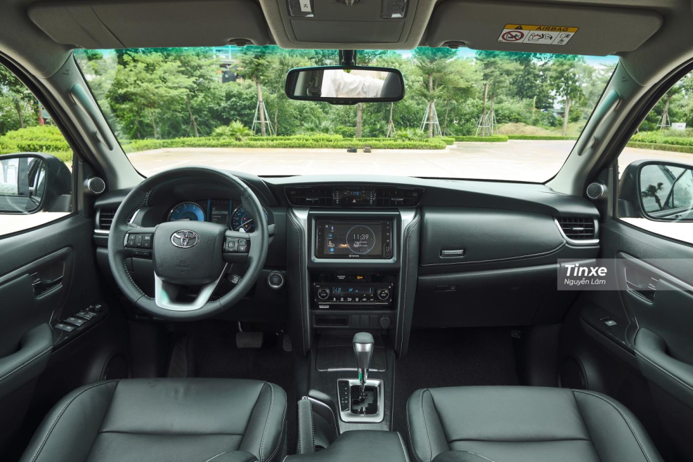 Thiết kế tổng thể nội thất của Toyota Fortuner 2020 vẫn được giữ nguyên