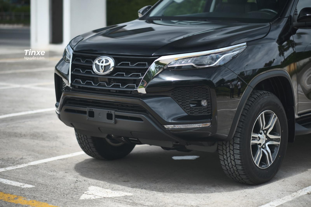 Cản trước của xe cũng được làm mới có phần khỏe khoắn, thể thao hơn