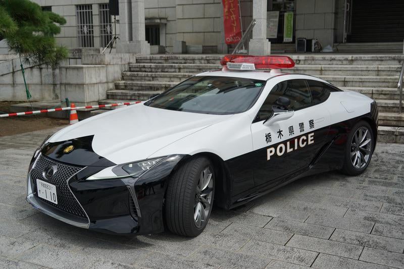 Lexus LC 500 có tốc độ tối đa 270 km/h