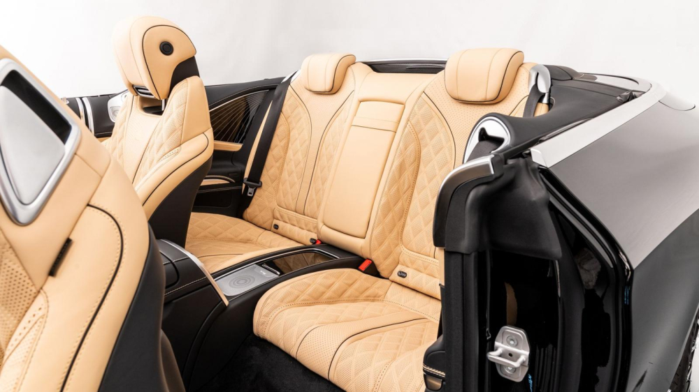 Nội thất của Mercedes-Maybach S650 Cabrio bọc da sang trọng Nội thất của Mercedes-Maybach S650 Cabrio bọc da sang trọng