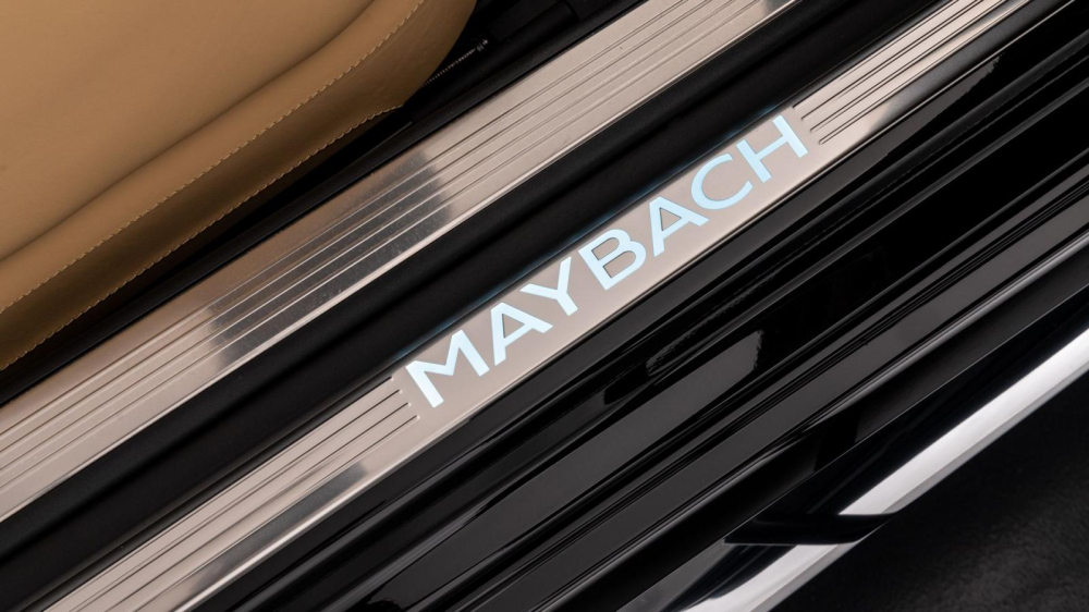 Mercedes-Maybach S650 Cabrio này còn đi kèm những tính năng vốn chỉ được trang bị tùy chọn cho S-Class Cabriolet thông thường Mercedes-Maybach S650 Cabrio này còn đi kèm những tính năng vốn chỉ được trang bị tùy chọn cho S-Class Cabriolet thông thường