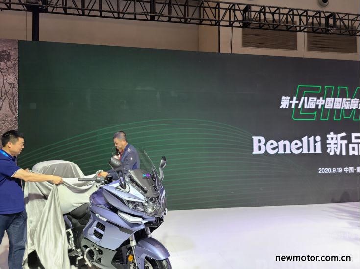 Benelli vén màn xe Touring 1200GT Benelli vén màn xe Touring 1200GT