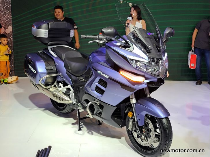 Benelli 1200GT mang thiết kế Touring đường trường Benelli 1200GT mang thiết kế Touring đường trường