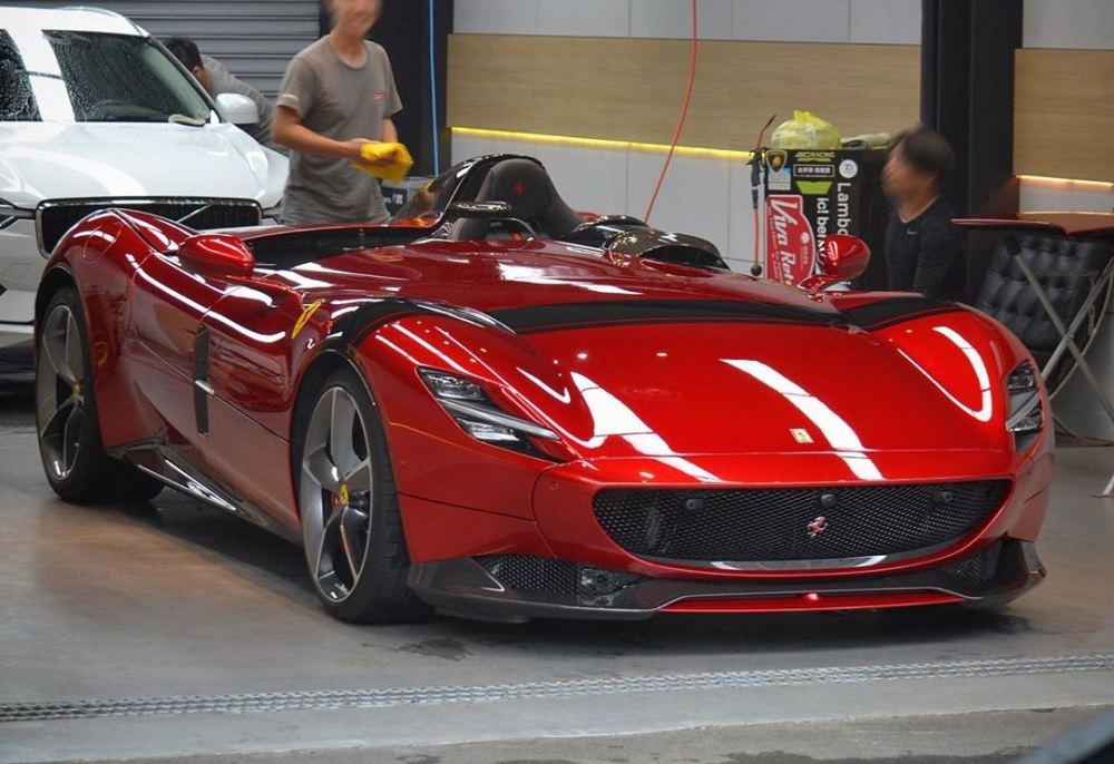 Siêu xe Siêu xe ích kỷ Ferrari Monza SP1 cập bến Đài Loan khiến dân tình xôn xao