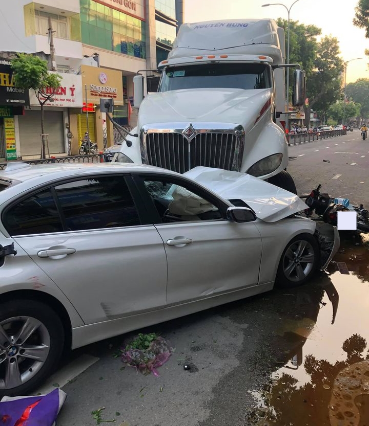 Vụ tai nạn khiến kh&ocirc;ng &iacute;t người d&acirc;n sinh sống gần đ&acirc;y hoảng sợ