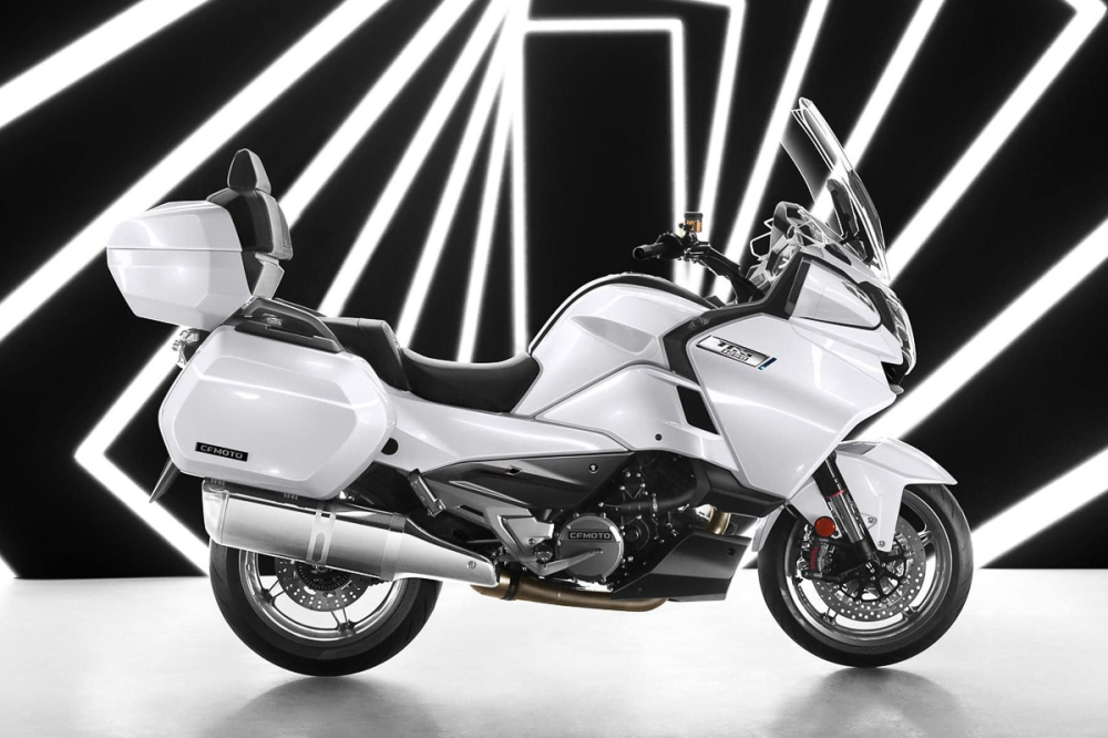 CFMoto 1250TR-G có ngoại hình khá đồ sộ CFMoto 1250TR-G có ngoại hình khá đồ sộ