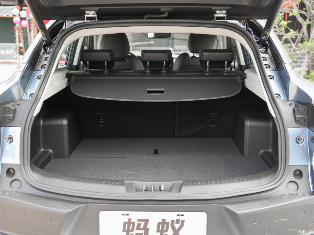 Kh&ocirc;ng gian chứa h&agrave;nh l&yacute;&nbsp;của Chery Ant