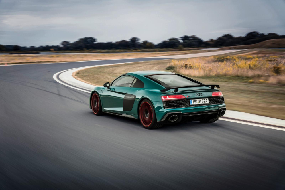 Audi R8 Green Hell nhận được nước sơn xanh lục cực đẹp c&ugrave;ng những thay đổi kh&aacute;c tr&ecirc;n mặt h&igrave;nh thức