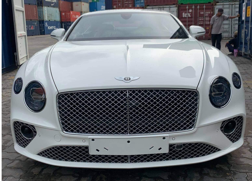 Diện mạo Bentley Continental GT V8 thuộc bản 100 năm l&uacute;c mới về nước
