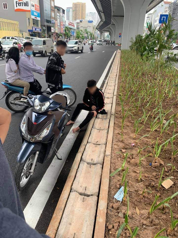 Hiện trường vụ va chạm giao th&ocirc;ng tr&ecirc;n đường Trường Chinh, H&agrave; Nội