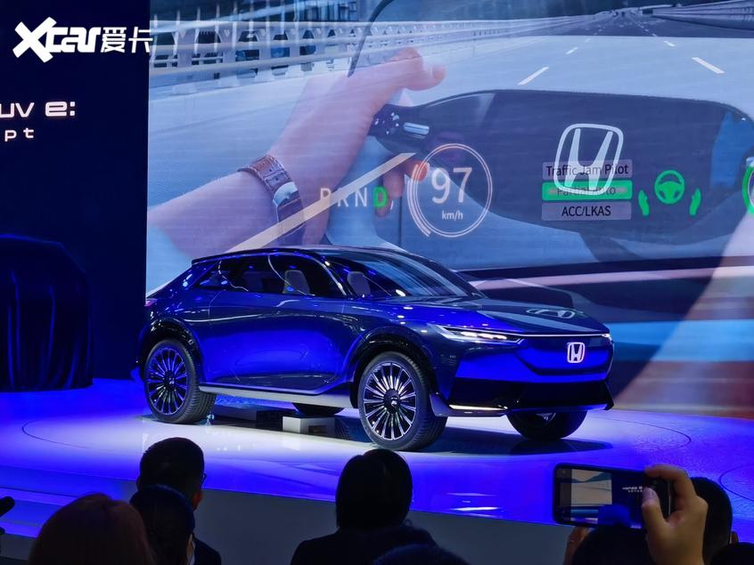 Honda SUV e: sẽ được đưa lên dây chuyền sản xuất thương mại trong tương lai Honda SUV e: sẽ được đưa lên dây chuyền sản xuất thương mại trong tương lai