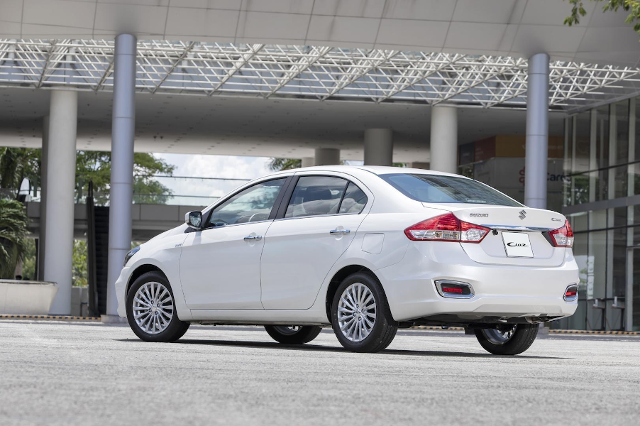 Thiết kế đuôi xe Suzuki Ciaz bản nâng cấp Thiết kế đuôi xe Suzuki Ciaz bản nâng cấp