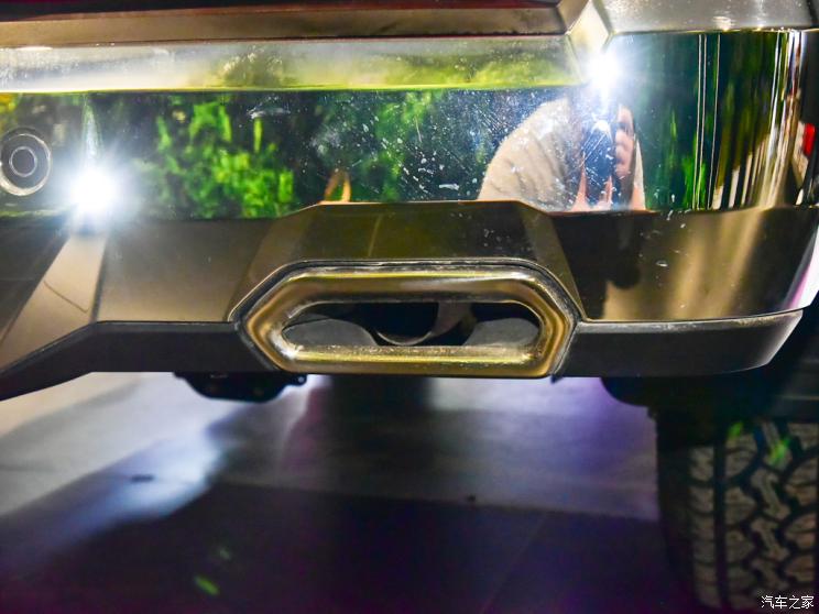 Đầu ống xả của Foton General G9 2020