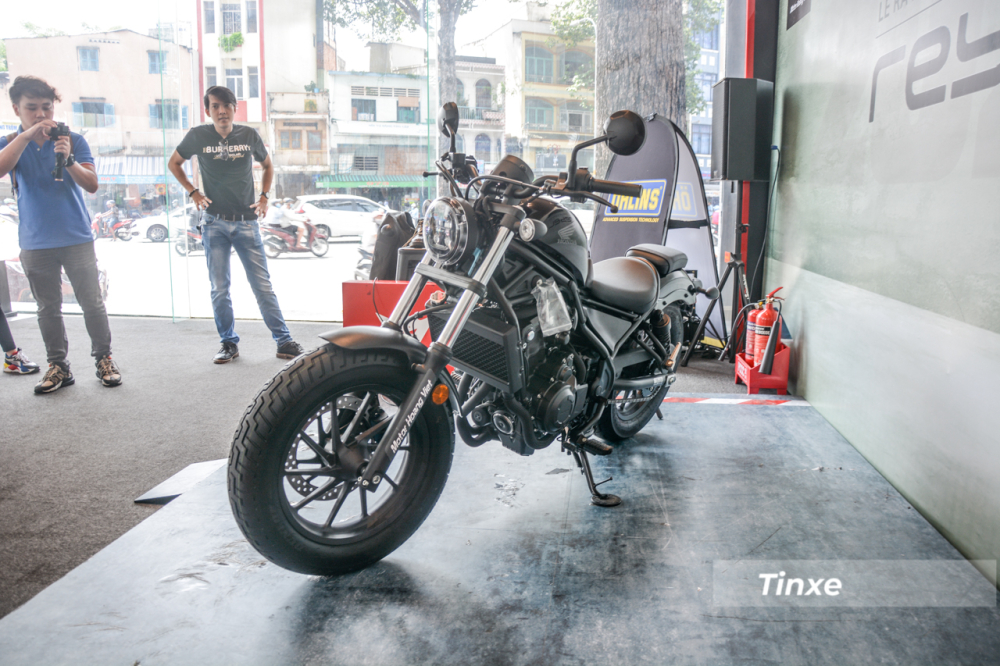 Dù có những thay đổi nhỏ ở ngoại hình cũng như các trang bị mới, tuy nhiên, giá xe Honda Rebel 500 2020 tại Việt Nam vẫn được giữ nguyên ở mức 180 triệu đồng.