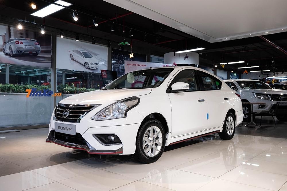 Việc thay đổi nhà phân phối mới khiến các dòng xe Nissan tồn kho tại đại lý đang được “xả” với mức giảm khá lớn