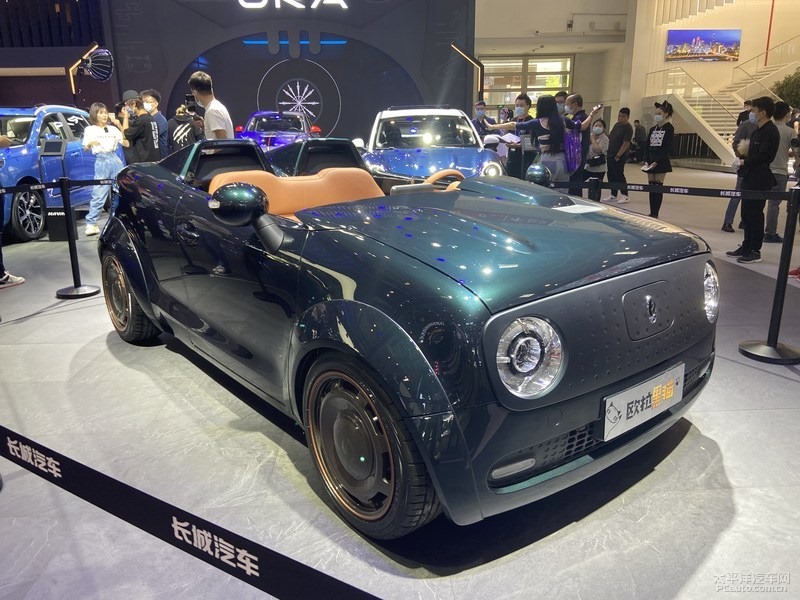 ORA Black Cat Speedster l&agrave; một mẫu xe b&eacute; nhỏ m&agrave; t&aacute;o bạo lạ thường ở Triển l&atilde;m &Ocirc; t&ocirc; Bắc Kinh 2020