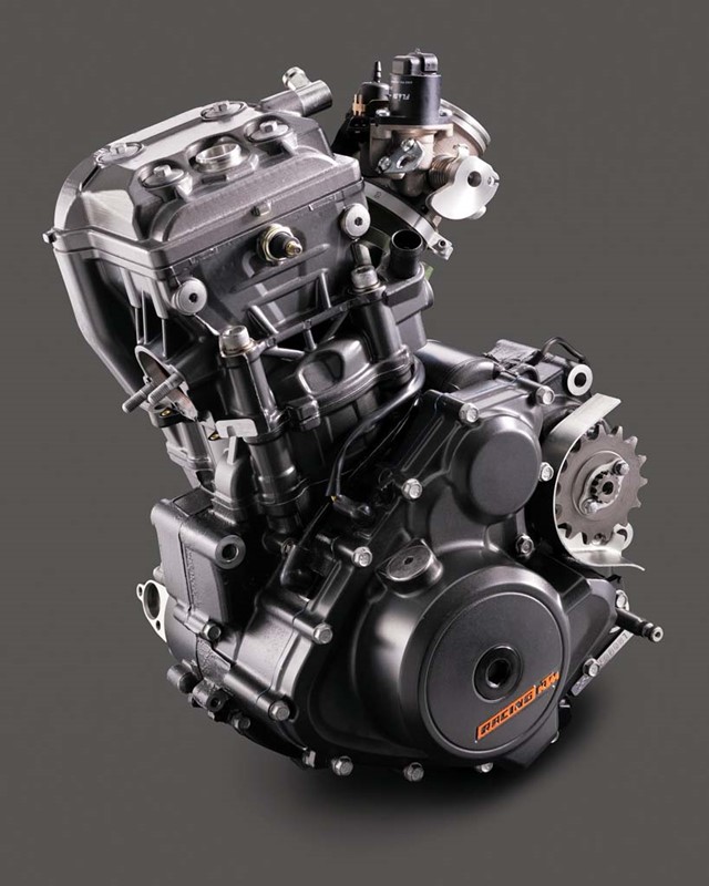 KTM RC390 2021 được giữ nguyên trang bị, động cơ như cũ