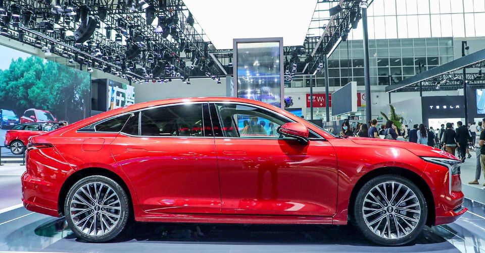 Bestune B70 thuộc ph&acirc;n kh&uacute;c sedan cỡ D