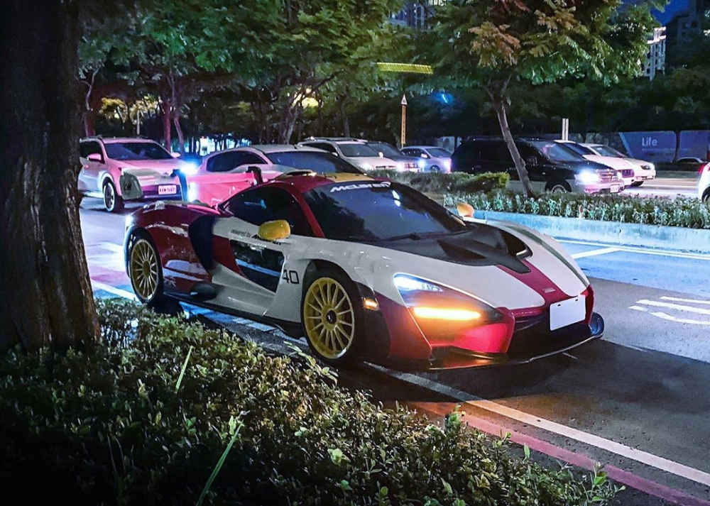 Chịu chơi như nh&agrave; gi&agrave;u ở Đ&agrave;i Loan khi mua hẳn McLaren Senna LM chỉ c&oacute; 20 xe tr&ecirc;n thế giới