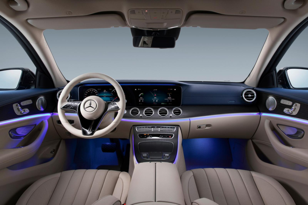 Nội thất bên trong Mercedes-Benz E-Class L 2021