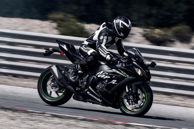 Kawasaki ZX-10R 2021 nhiều khả năng sẽ được ra mắt trong tháng 11