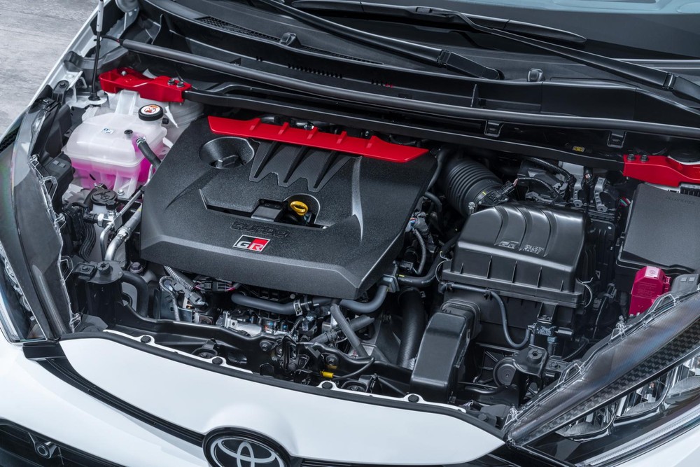 Toyota GR Yaris 2021 dùng động cơ 3 xi-lanh mạnh nhất từng được trang bị cho xe thương mại