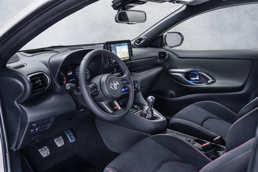 Nội thất bên trong Toyota GR Yaris 2021