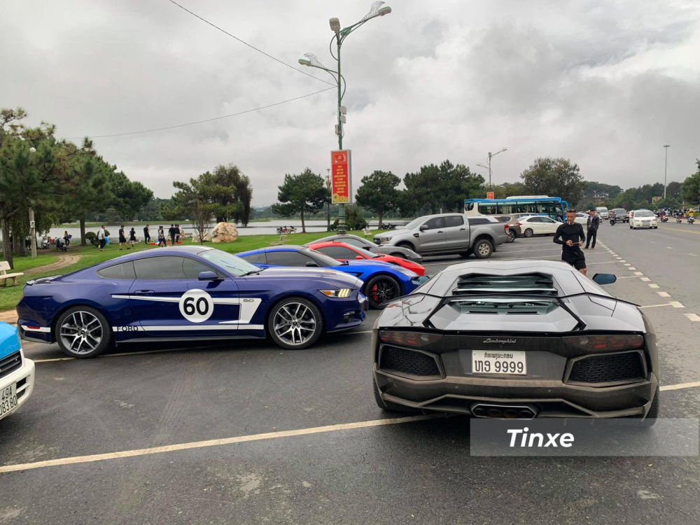 Ngoại h&igrave;nh xe c&oacute; th&ecirc;m g&oacute;i độ Novitec