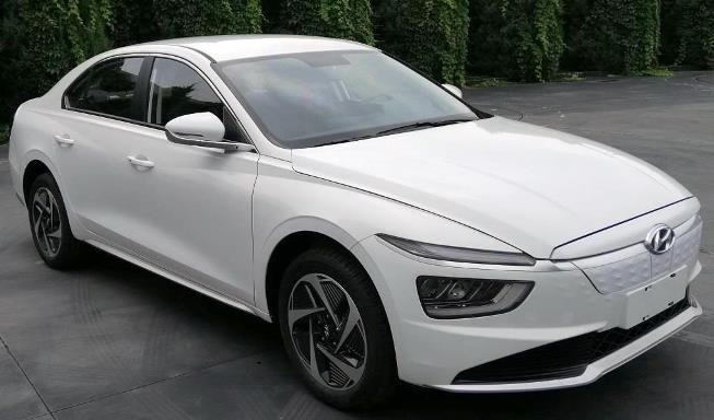 Hyundai Mistra 2021 phiên bản chạy điện