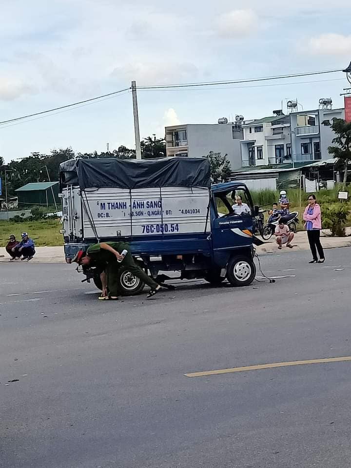 Lực lượng chức năng có mặt tại hiện trường vụ tai nạn
