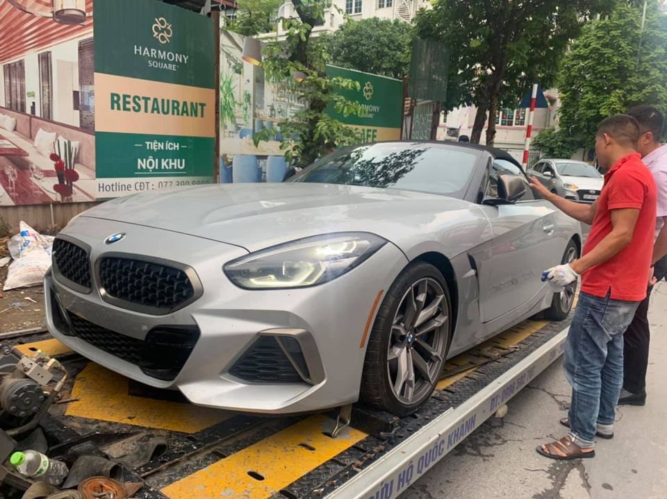 BMW Z4 2020 có đèn pha LED mới rất đẹp mắt