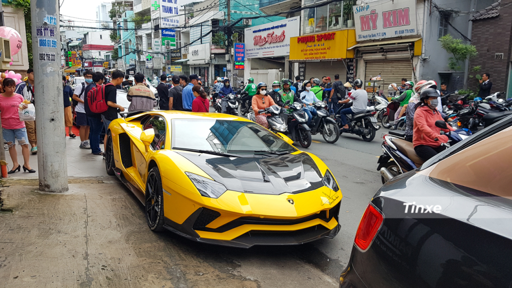 Si&ecirc;u xe Lamborghini Aventador S LP740-4 đầu ti&ecirc;n về nước