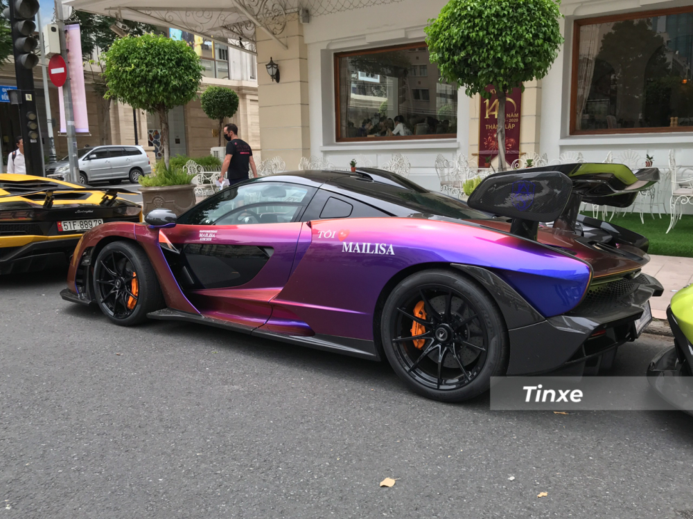 Như vậy, sau gần nửa năm hé lộ mua McLaren Senna, hiện nay, doanh nhân quận 12 đã có thể lái siêu phẩm này trên đường phố Sài thành và nhiều khả năng là cả Hà Nội và Hải Dương trong thời gian không xa.