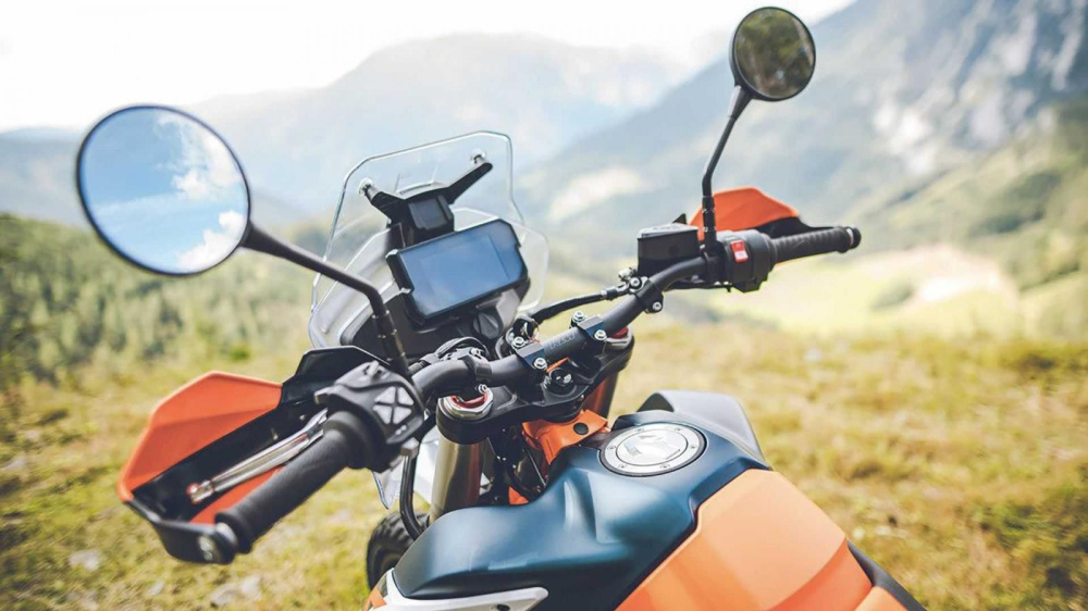Xe trang bị đồng hồ màn hình màu TFT