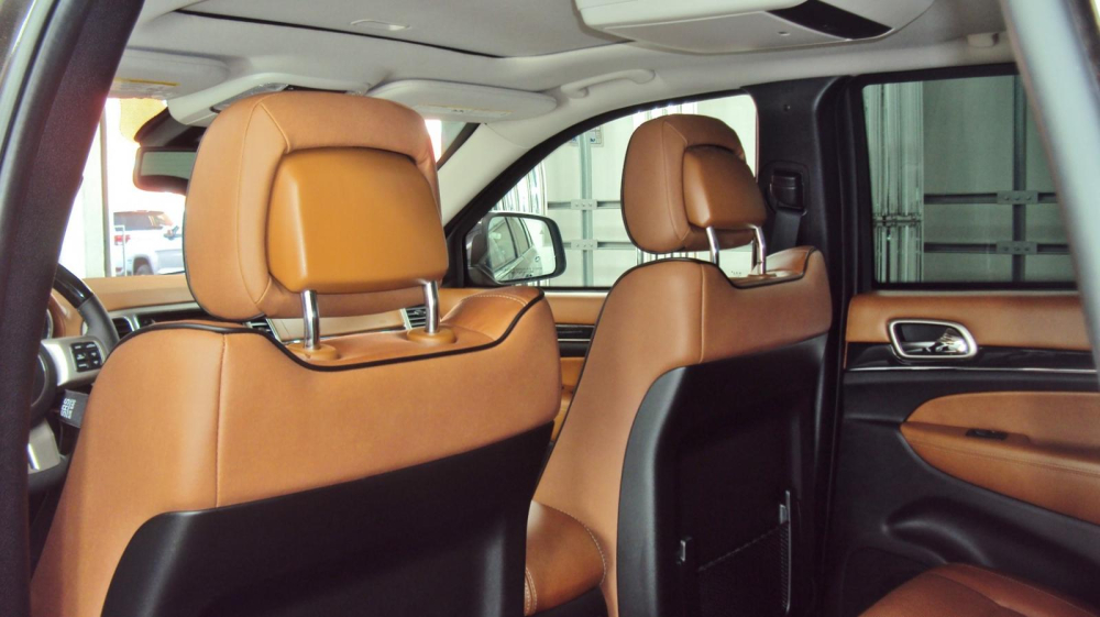 Jeep Grand Cherokee Armored 2020 được trang bị nội thất bọc da