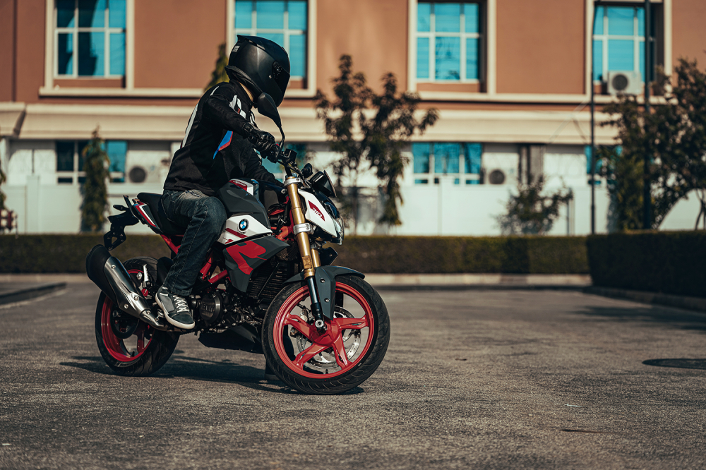 BMW G310R 2021 được nâng cấp đèn pha, tay côn tay phanh và động cơ