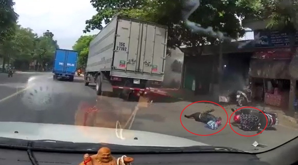 Vụ tai nạn khiến 2 người phụ nữ đi xe máy thương vong