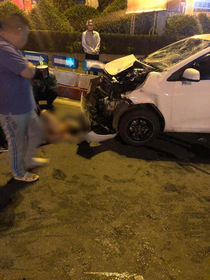 Vụ tai nạn khiến 3 người đi xe m&aacute;y bị thương nặng