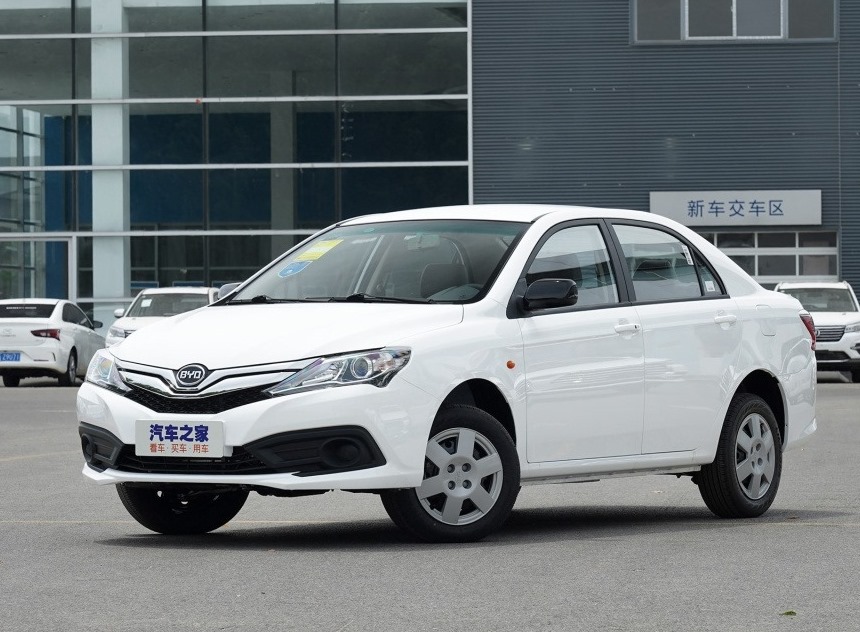 Ph&iacute;a trước của BYD F3 tr&ocirc;ng thật sự giống Toyota