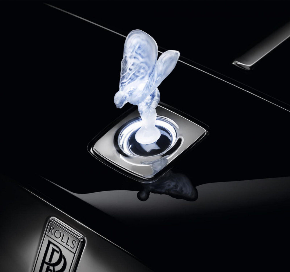 Biểu tượng Spirit of Ecstasy phát sáng của xe Rolls-Royce Biểu tượng Spirit of Ecstasy phát sáng của xe Rolls-Royce