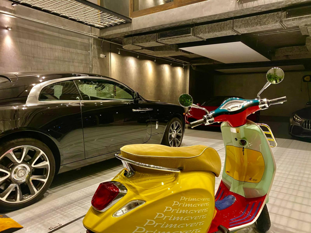 Rolls-Royce Wraith Series II nằm trong garage của Cường Đ&ocirc;-la 