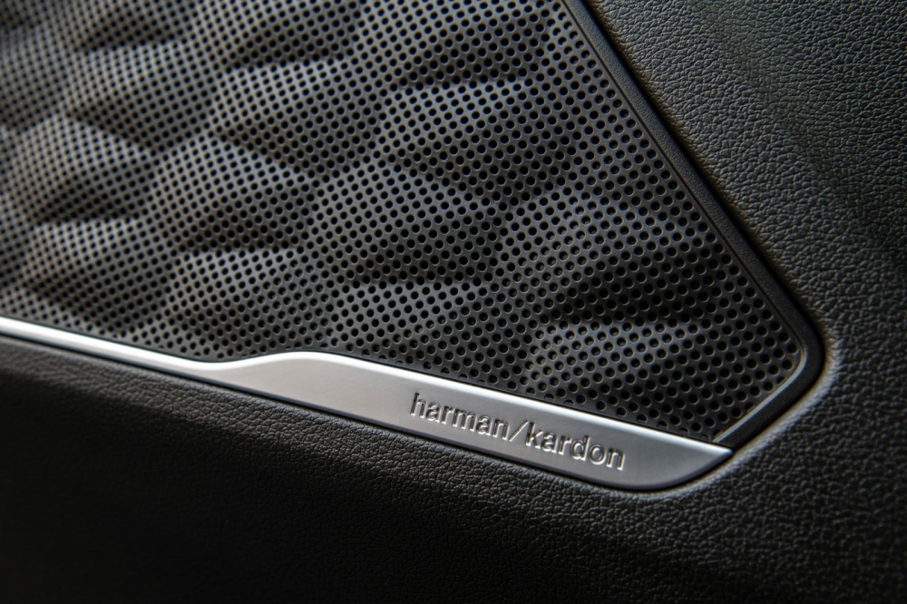 Hệ thống âm thanh của Harman Kardon của Hyundai Santa Fe 2021
