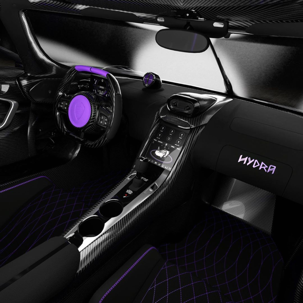 Vô lăng của Koenigsegg Jesko Hydra được bọc da màu tím