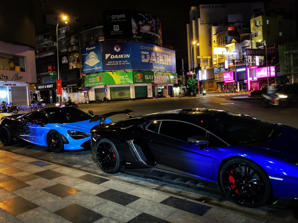 McLaren 720S Spider cùng Lamborghini Aventador LP700-4 với bộ áo trend 2 tông màu