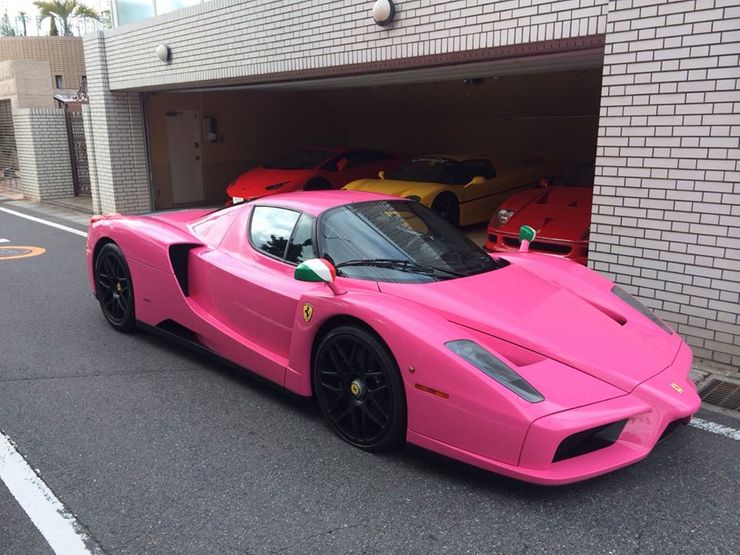 Hồng là một màu sơn không bao giờ nên xuất hiện trên xe Ferrari