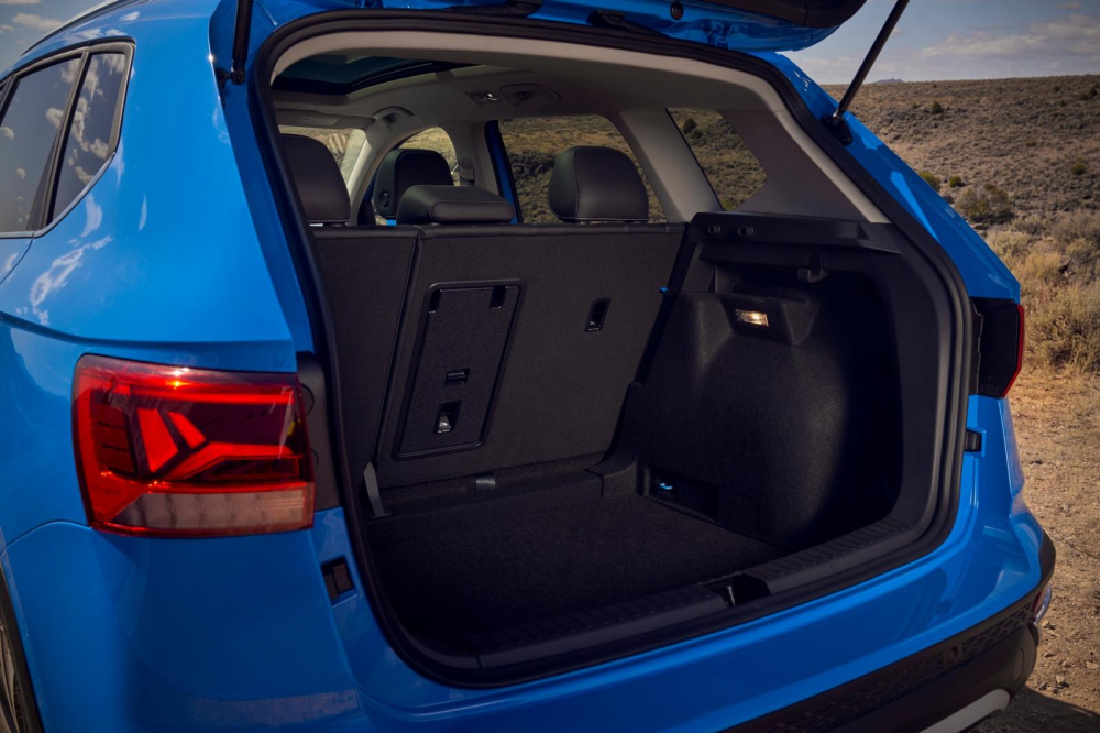 Khoang h&agrave;nh l&yacute; của Volkswagen Taos 2022