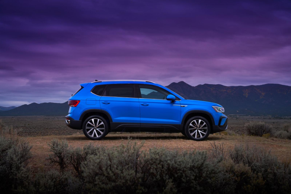 Thiết kế b&ecirc;n sườn của Volkswagen Taos 2022
