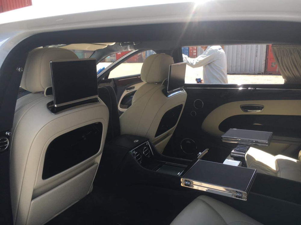 Chiếc xe si&ecirc;u sang Bentley Mulsanne n&agrave;y thuộc phi&ecirc;n bản trục cơ sở d&agrave;i