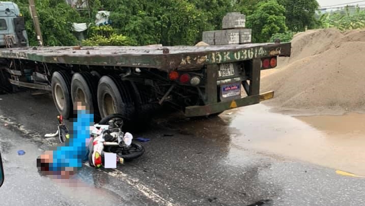 Nam thanh niên tử vong ngay tại chỗ sau khi tông xe máy vào đuôi xe container